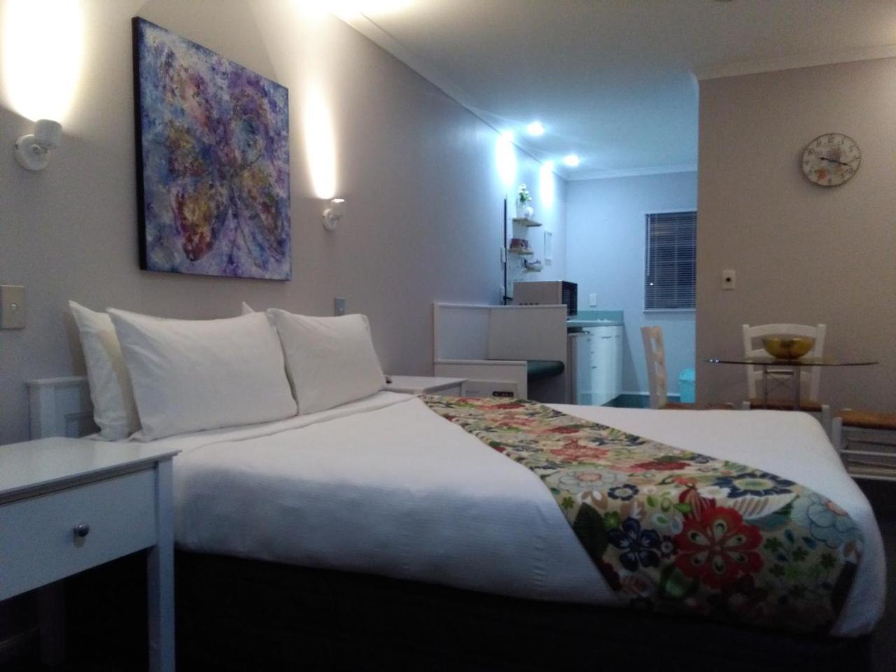 Colonial Lodge Motel Taupo Dış mekan fotoğraf