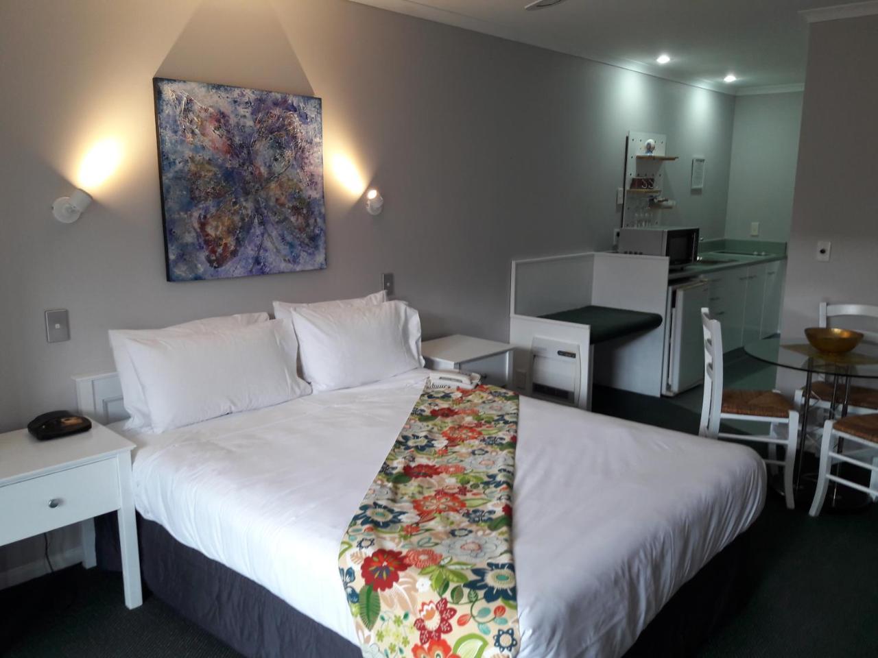 Colonial Lodge Motel Taupo Dış mekan fotoğraf