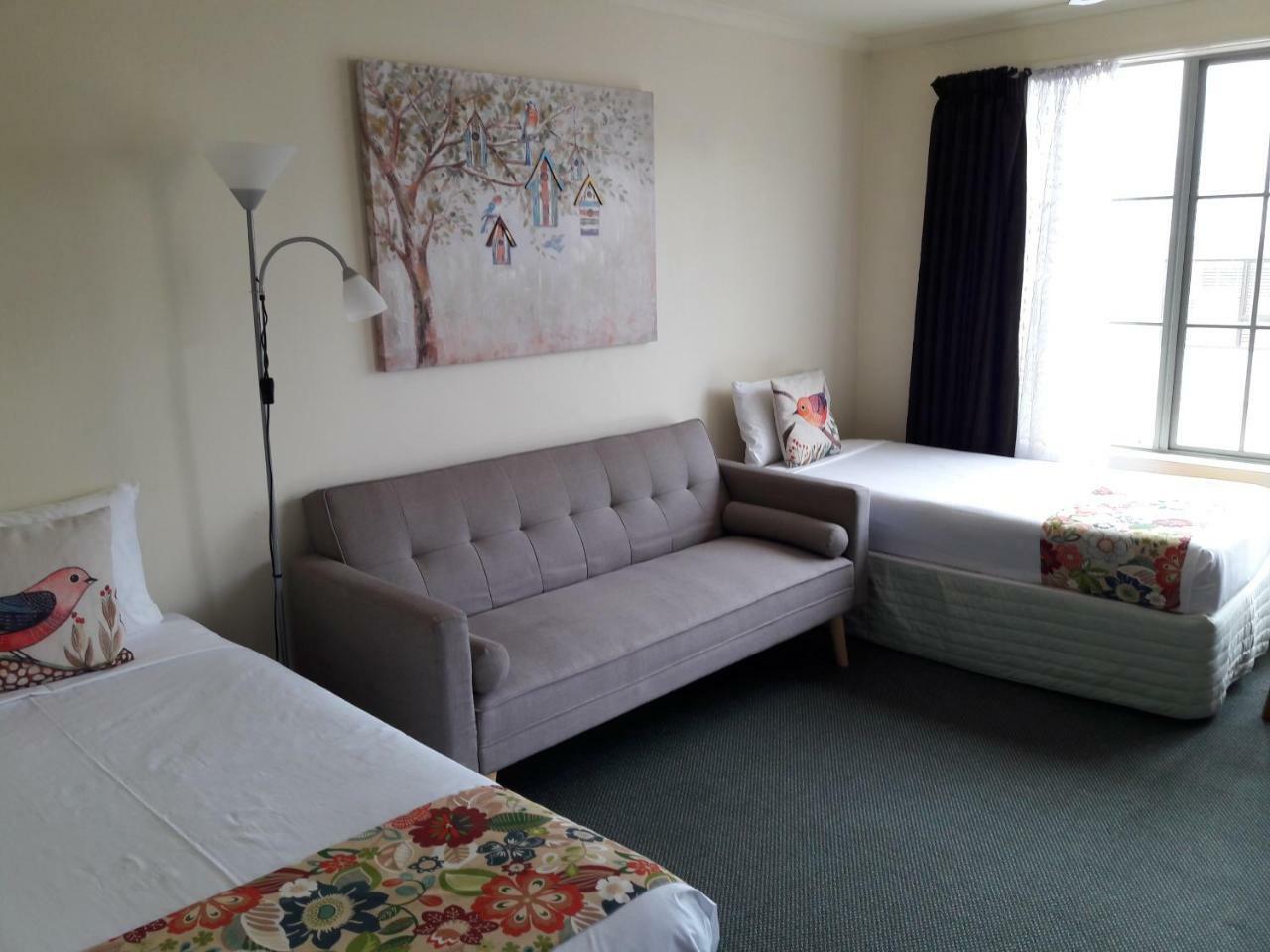 Colonial Lodge Motel Taupo Dış mekan fotoğraf