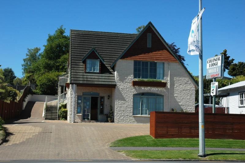 Colonial Lodge Motel Taupo Dış mekan fotoğraf
